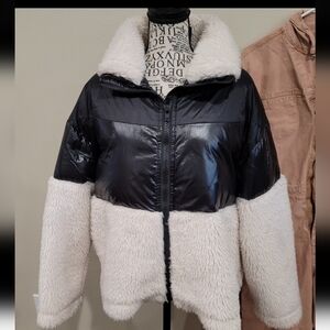 N + Loey Paris  Womens SZ 38 US SZ 8. Black and White Contrast-panel funnel-neck